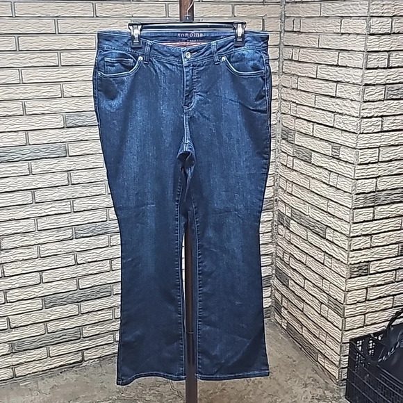 Sonoma Jeans Modern Demi Bootcut Sz 14 Short Like New - Picture 1 of 11